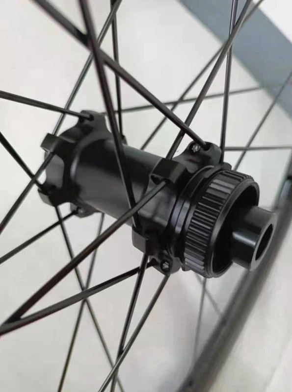 3K Plain Glossy Light Weight Carbon Composite Road Bike Steering Wheels Spoke 700C 38cm